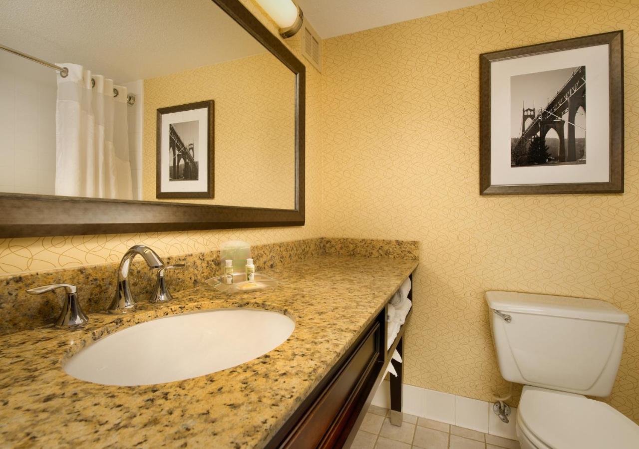 Holiday Inn Portland-Airport I-205 By Ihg Екстериор снимка