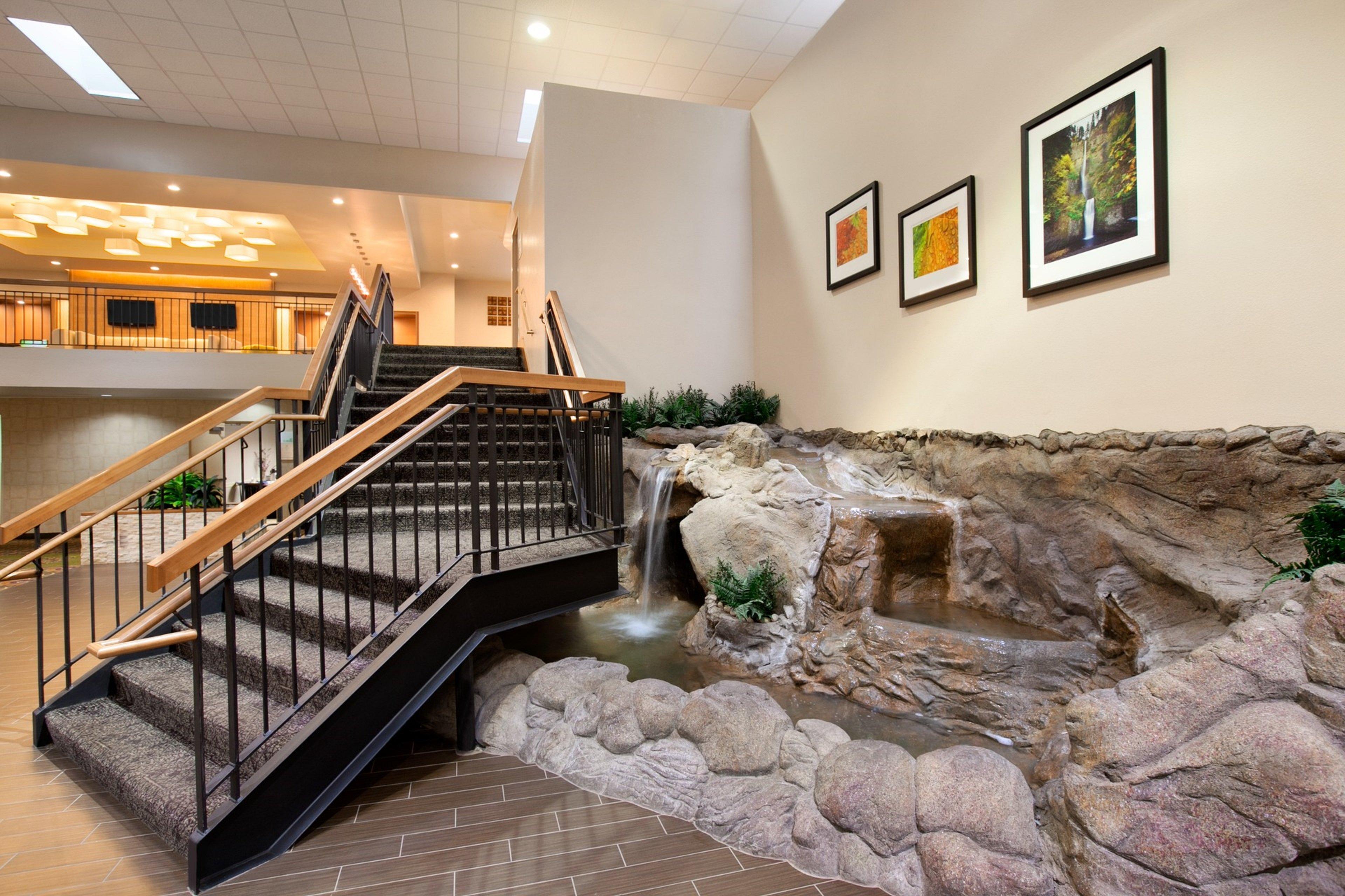Holiday Inn Portland-Airport I-205 By Ihg Екстериор снимка